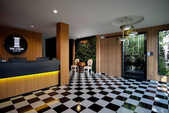 the o zone airport inn