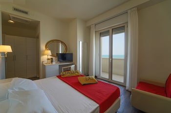 hotel imperial beach