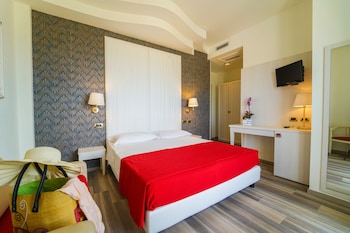 hotel imperial beach