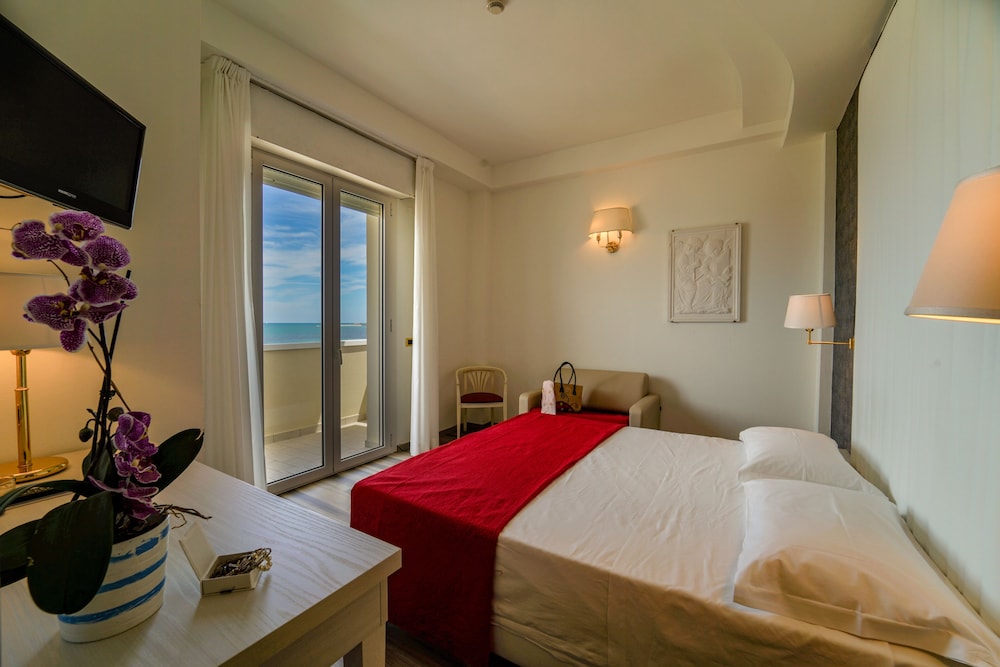 hotel imperial beach