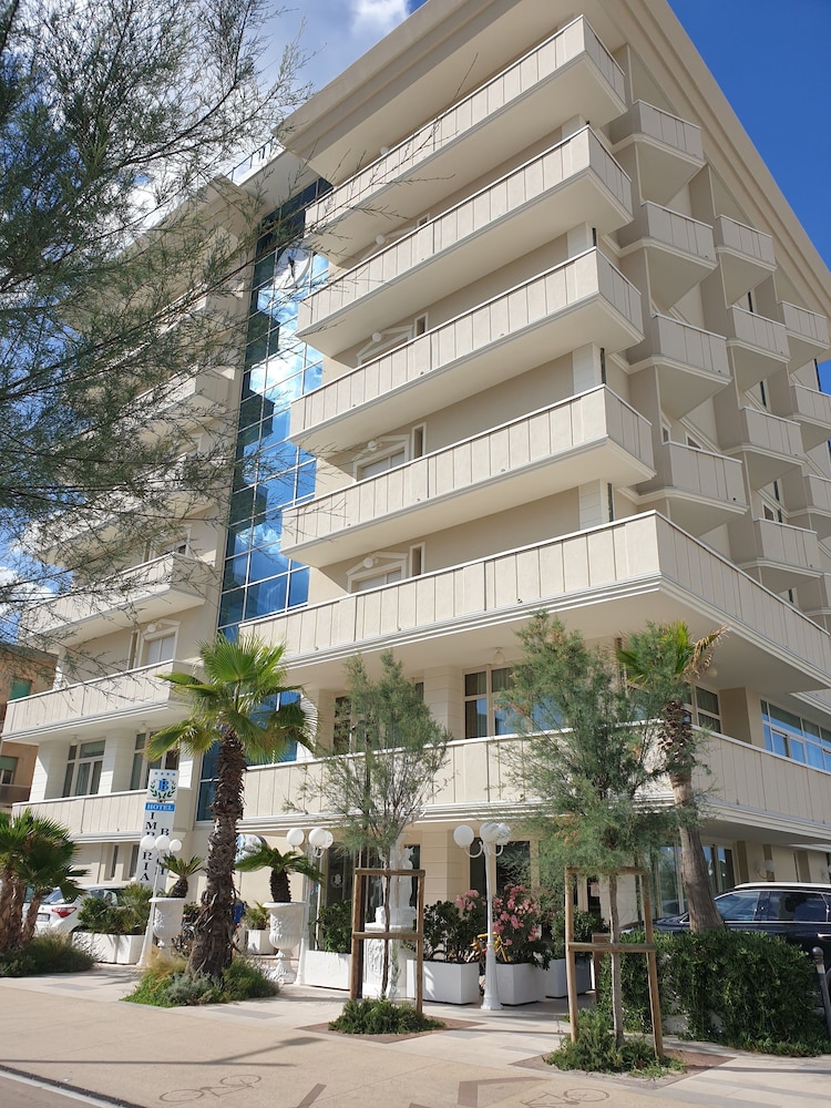hotel imperial beach