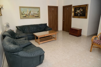 White Star,Luqa>>Bugibba,2.5 star