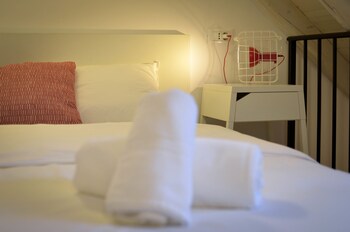apartments and rooms tiramola