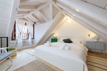 apartments and rooms tiramola