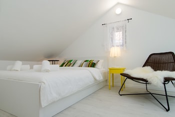 apartments and rooms tiramola