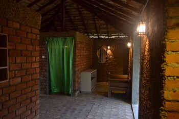 Santon Resort & Spa,Hungama>>Hambantota,3.5 star