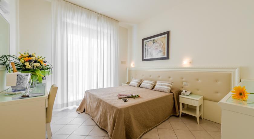 hotel athena