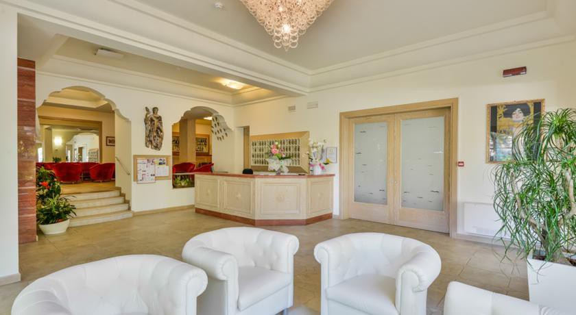 hotel athena