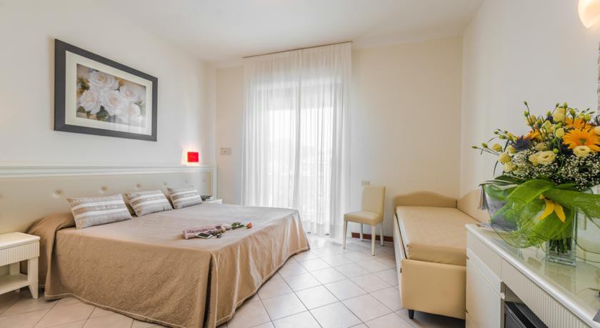 hotel athena