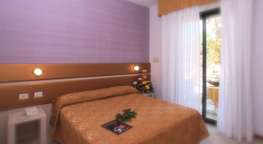 hotel athena
