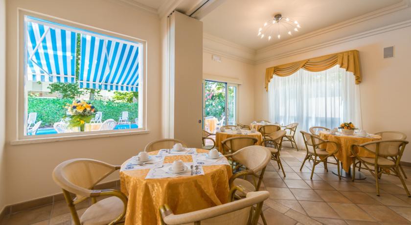 hotel athena