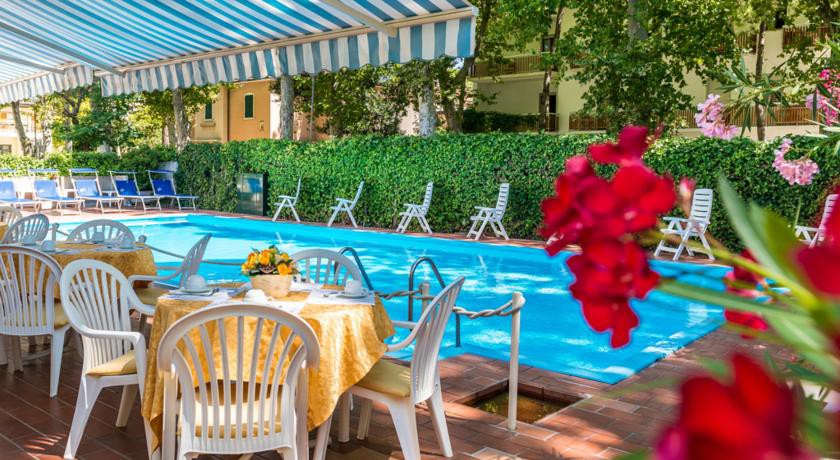 hotel athena
