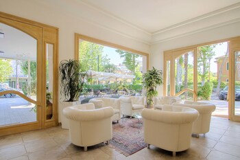 hotel athena