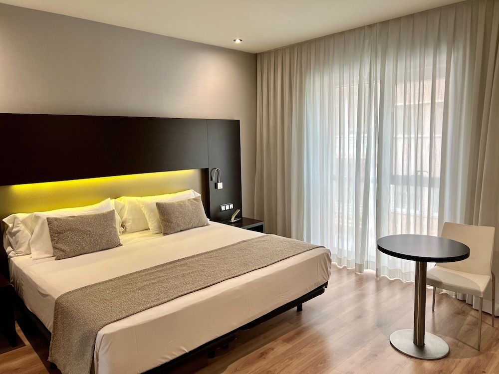 hotel turia granada