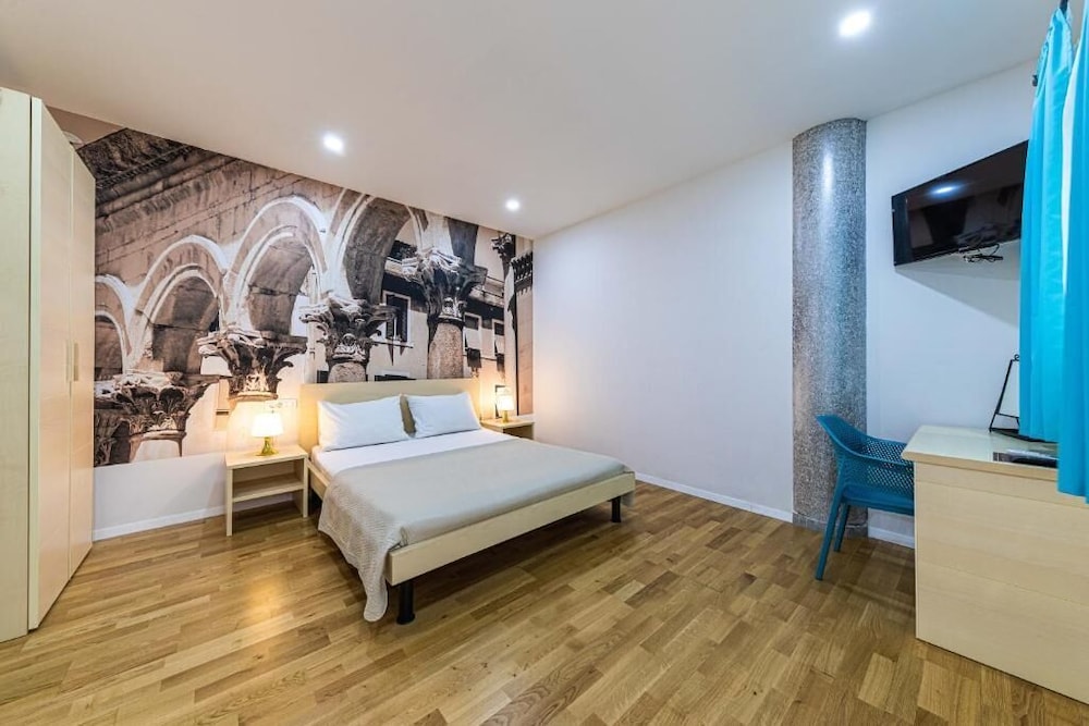 split urban rooms
