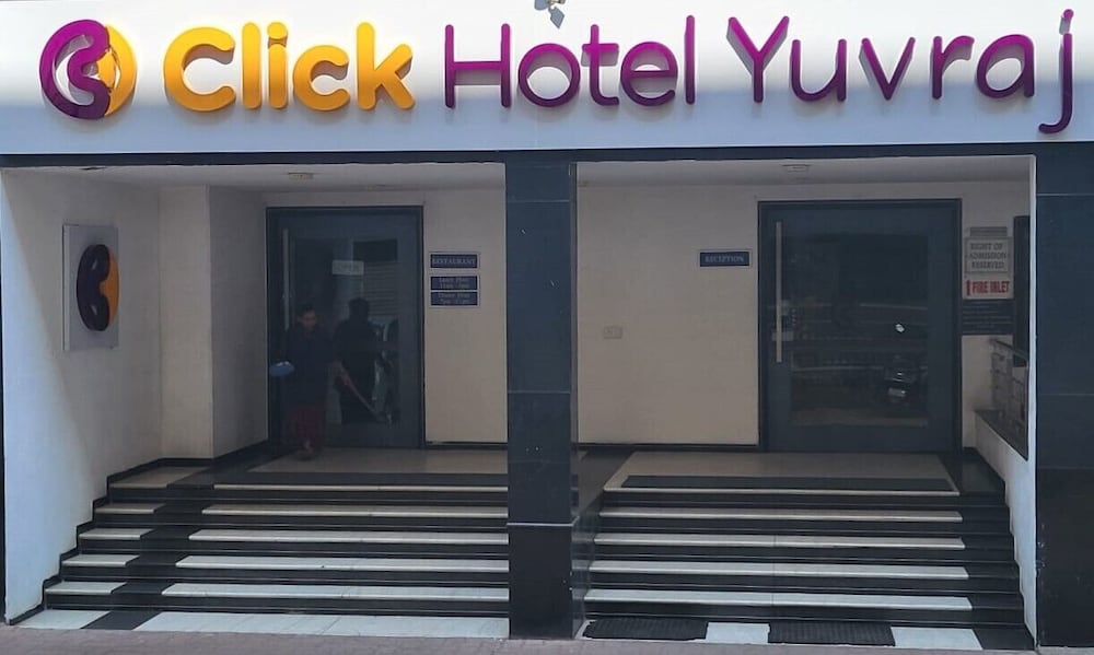 click hotel yuvraj surat formerly known as best western yuvraj surat