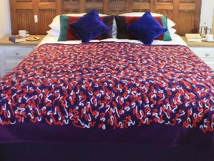 the lodge at hemingford grey house