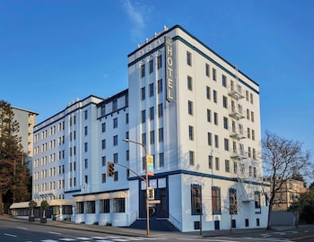 graduate by hilton berkeley