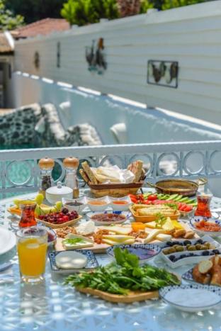salonika suites