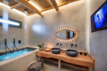 ayama hideaway villa by calm collection