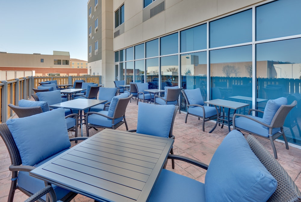holiday inn express and suites plano east