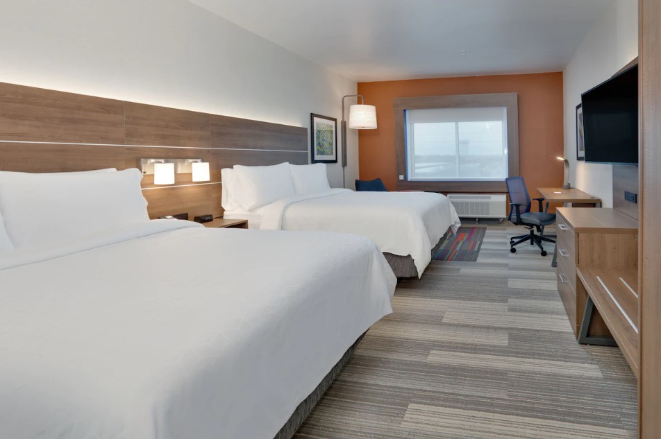 holiday inn express and suites plano east