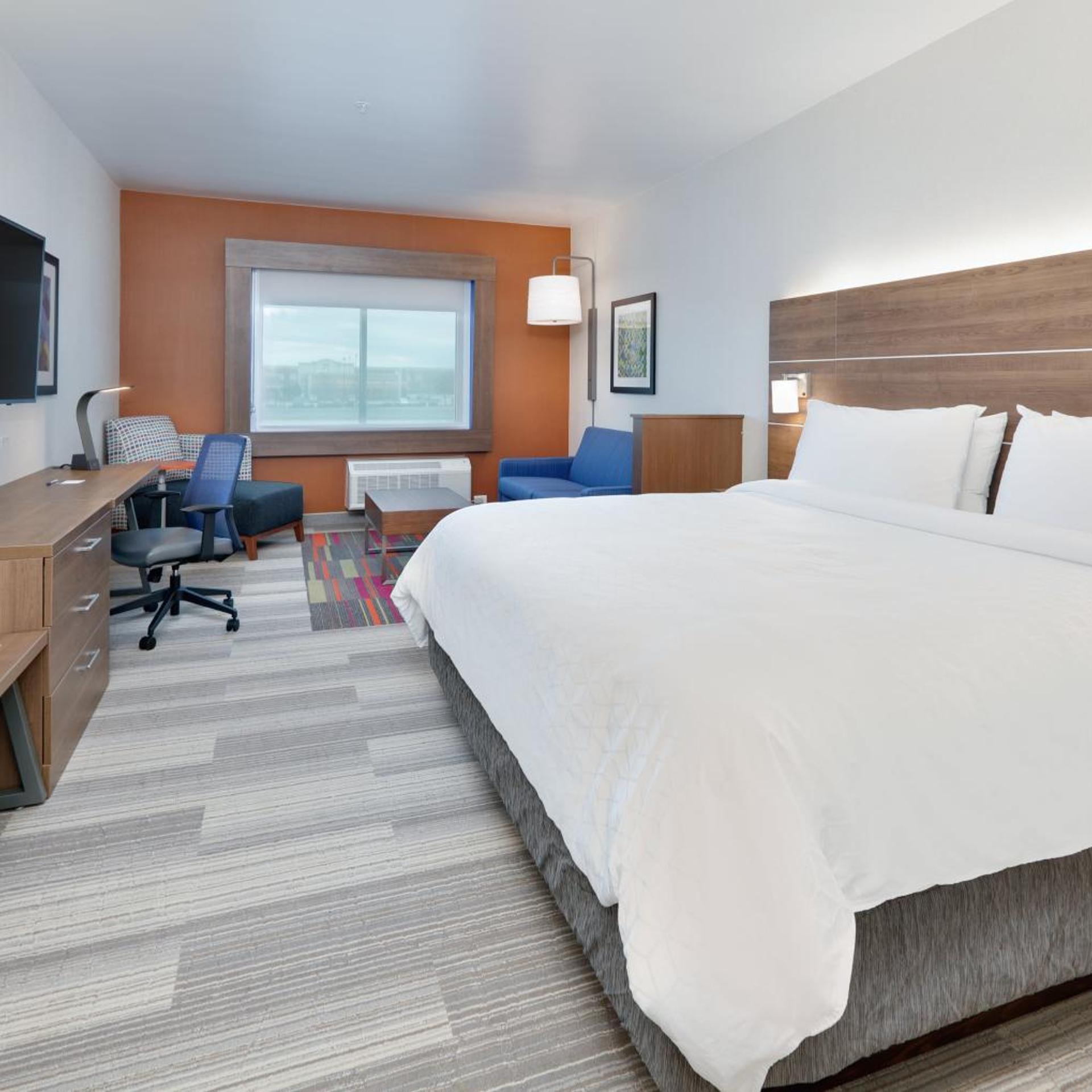 holiday inn express and suites plano east