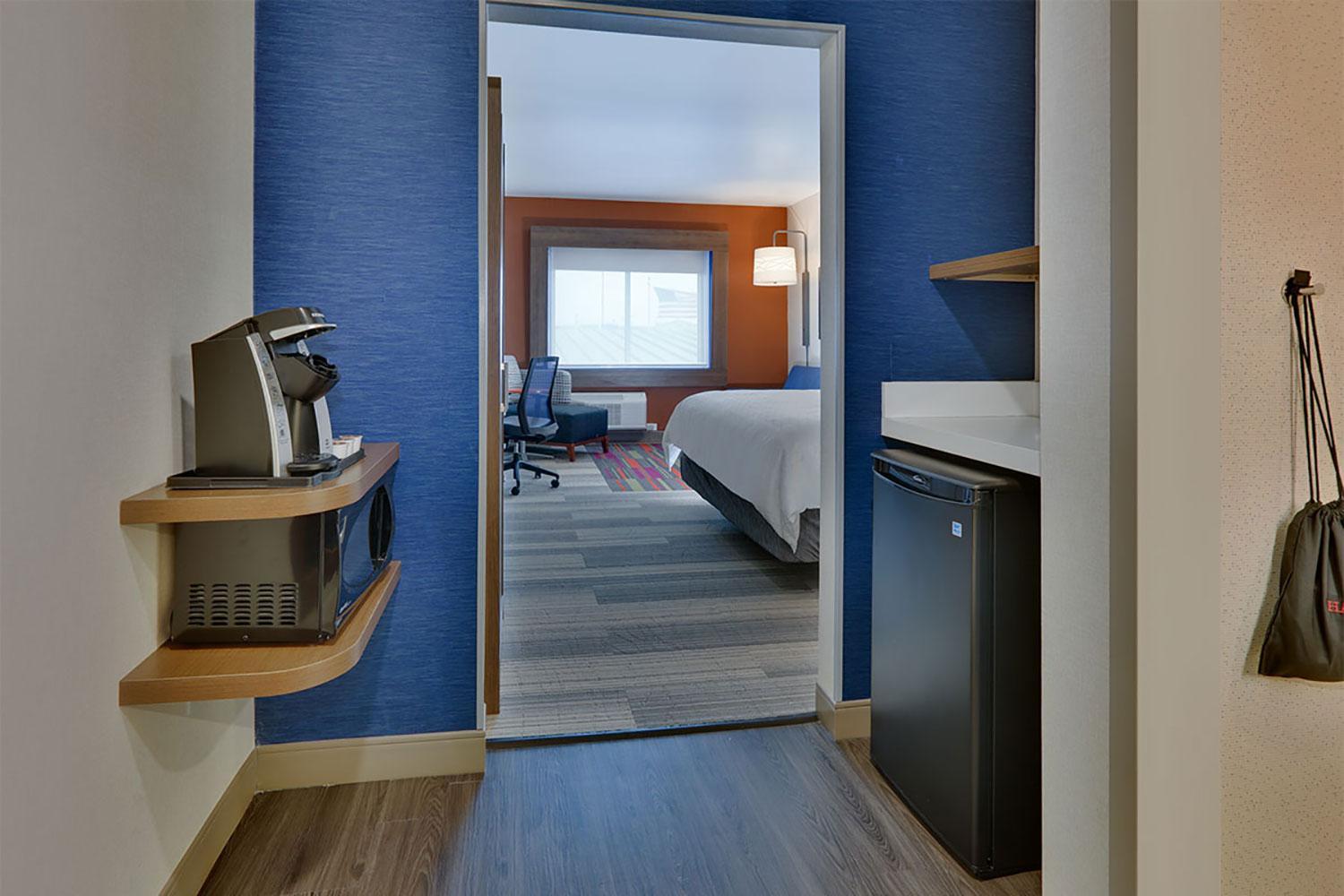 holiday inn express and suites plano east