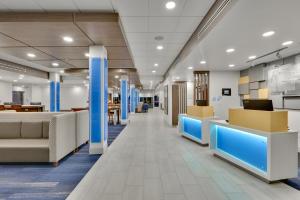 holiday inn express and suites plano east