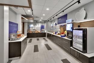 holiday inn express and suites plano east