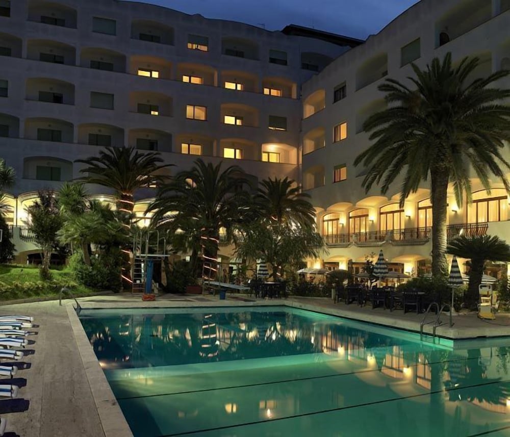 grand hotel don juan