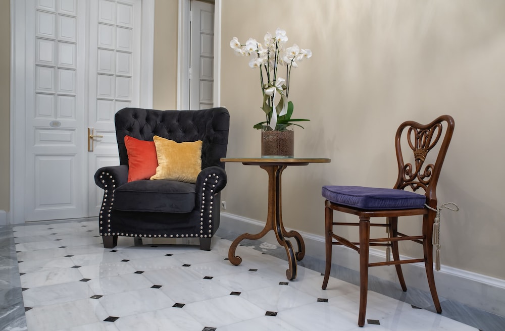 noble suites