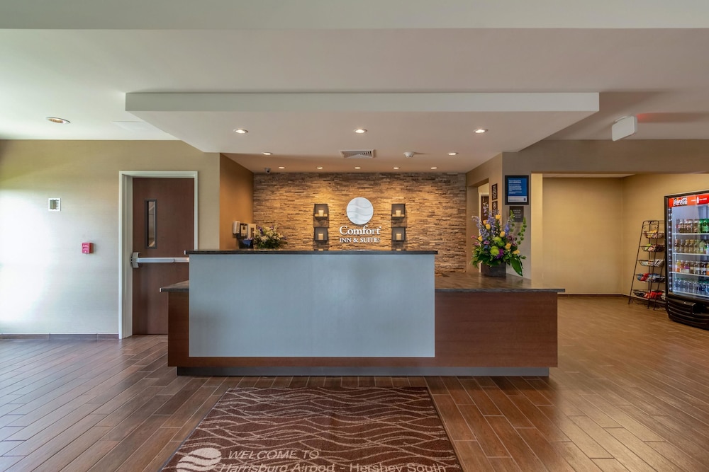 comfort inn and suites harrisburg airport hershe