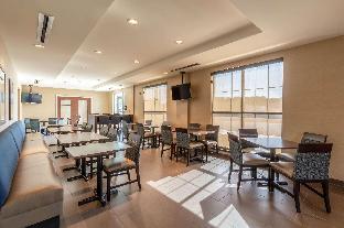 comfort inn and suites harrisburg airport hershe