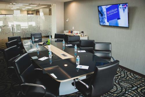 hilton garden inn leon