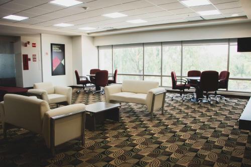 hilton garden inn leon