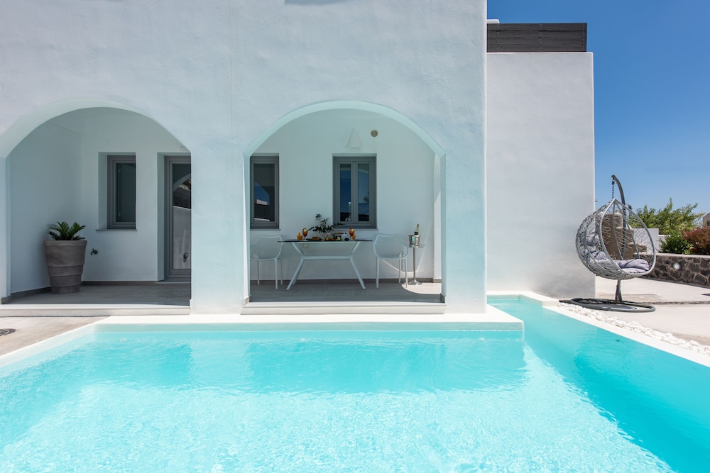 white harmony suites