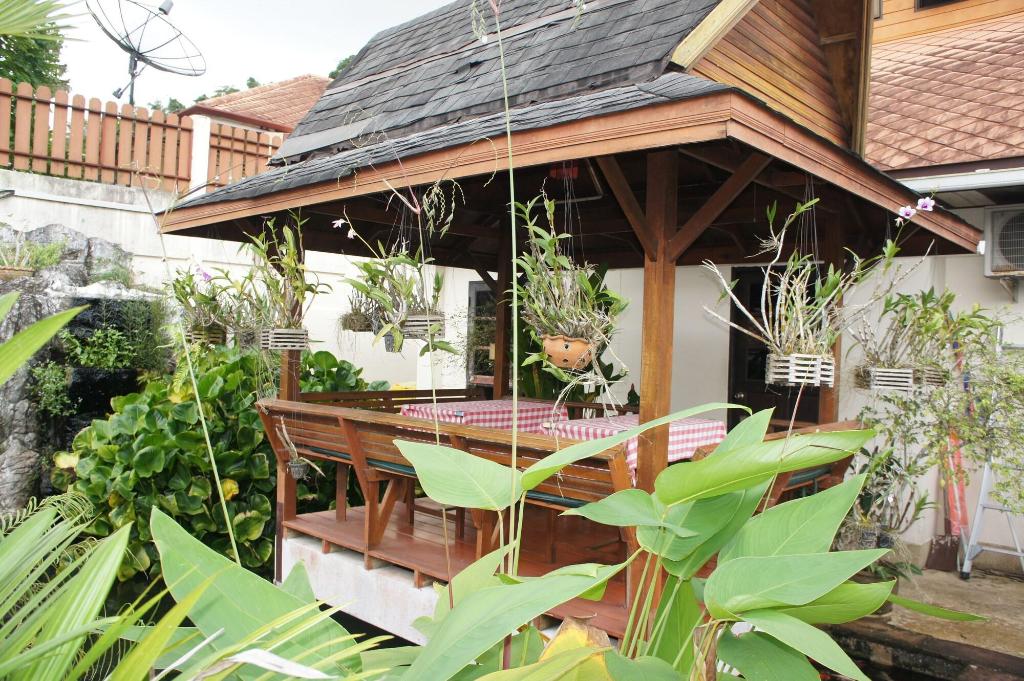phuket gay home stay caters to men