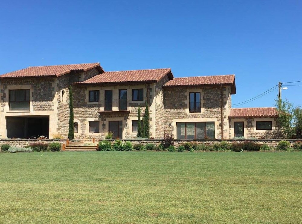 la fuentona de santillana