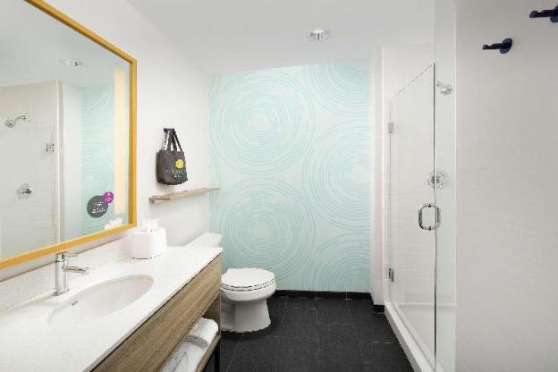 tru by hilton san antonio downtown riverwalk