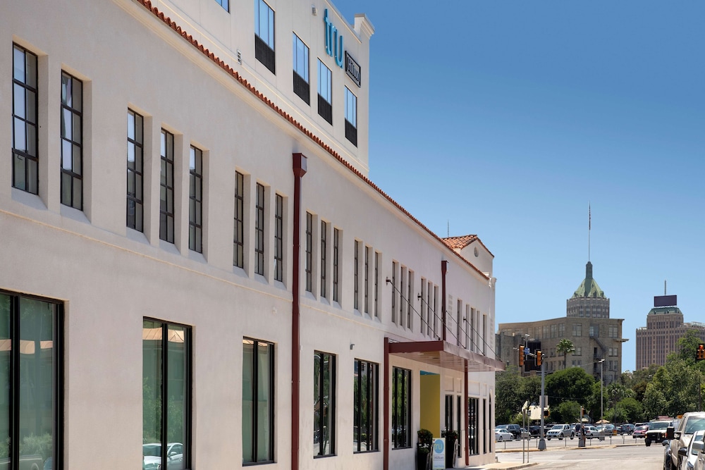 tru by hilton san antonio downtown riverwalk