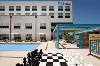 tru by hilton san antonio downtown riverwalk
