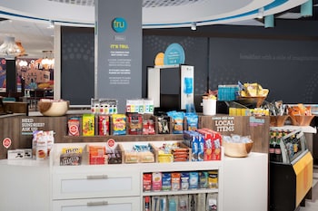 tru by hilton san antonio downtown riverwalk