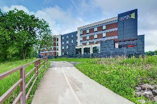 home2 suites by hilton rochester mayo clinic area
