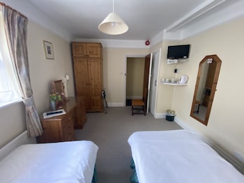 pickwicks guest house