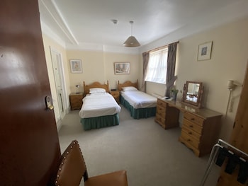 pickwicks guest house
