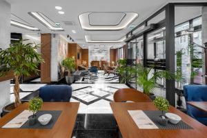 Sky Hotel,Central Serbia>>Belgrade,4 star