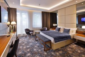 Sky Hotel,Central Serbia>>Belgrade,4 star
