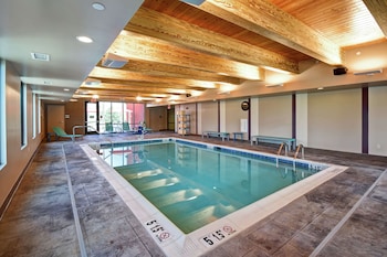 home2 suites by hilton mechanicsburg