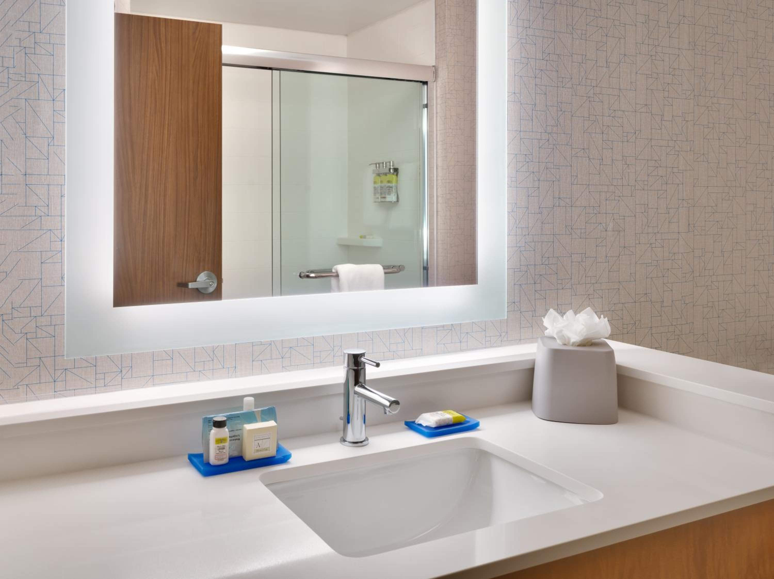 holiday inn express and suites gainesville i 75 an ihg hotel